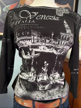 Cactus Venezia Black Long Sleeve Graphic Tee with White Print